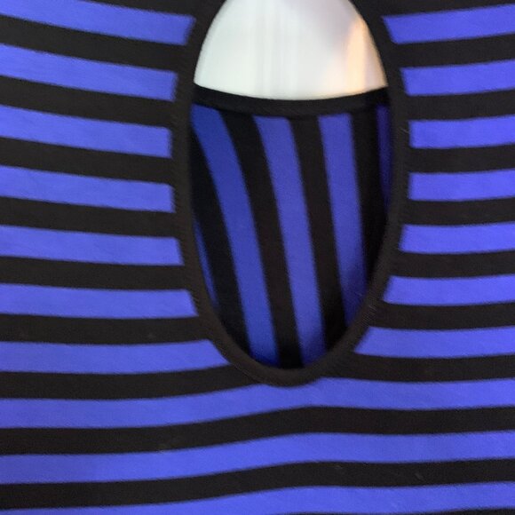 Cable & Gauge Striped Blue and Black Asymmetrical Top in Size M - Picture 8 of 10
